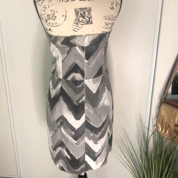Banana Republic Linen Strapless Chevron dress Size 10 - Picture 6 of 9